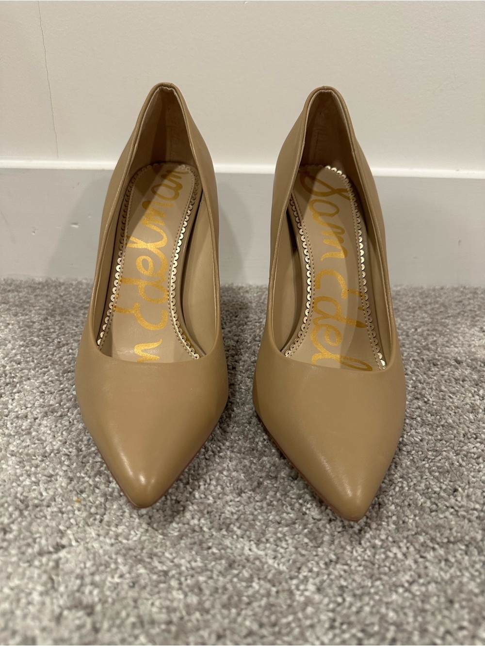 Sam Edelman Tan Pointed-Toe Leather Pumps size 8.5. Beautiful Nude Shoe,3in heel